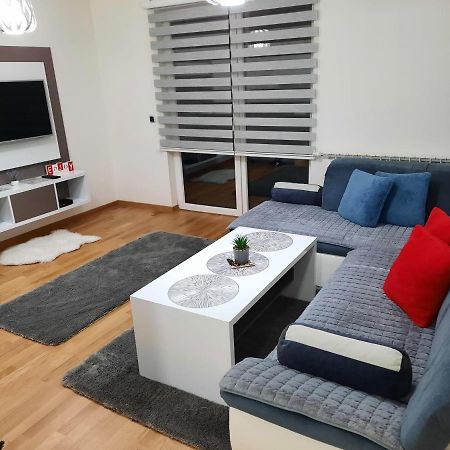 Apartament Apartman Bulevar Sarajevo - Free Parking Zewnętrze zdjęcie