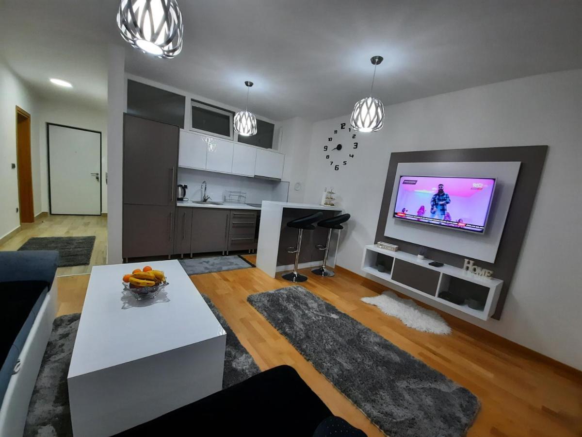 Apartament Apartman Bulevar Sarajevo - Free Parking Zewnętrze zdjęcie