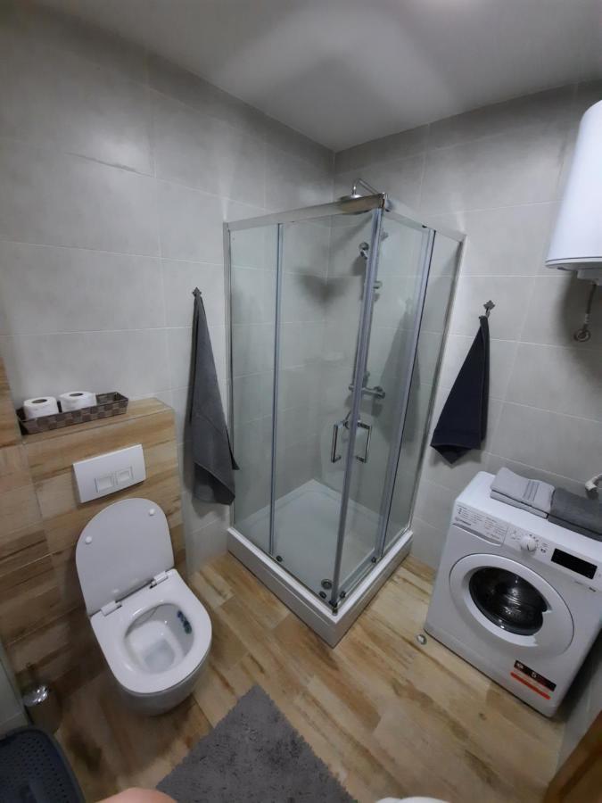 Apartament Apartman Bulevar Sarajevo - Free Parking Zewnętrze zdjęcie