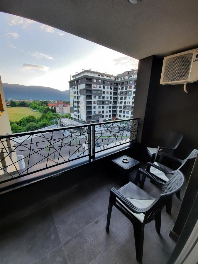 Apartament Apartman Bulevar Sarajevo - Free Parking Zewnętrze zdjęcie