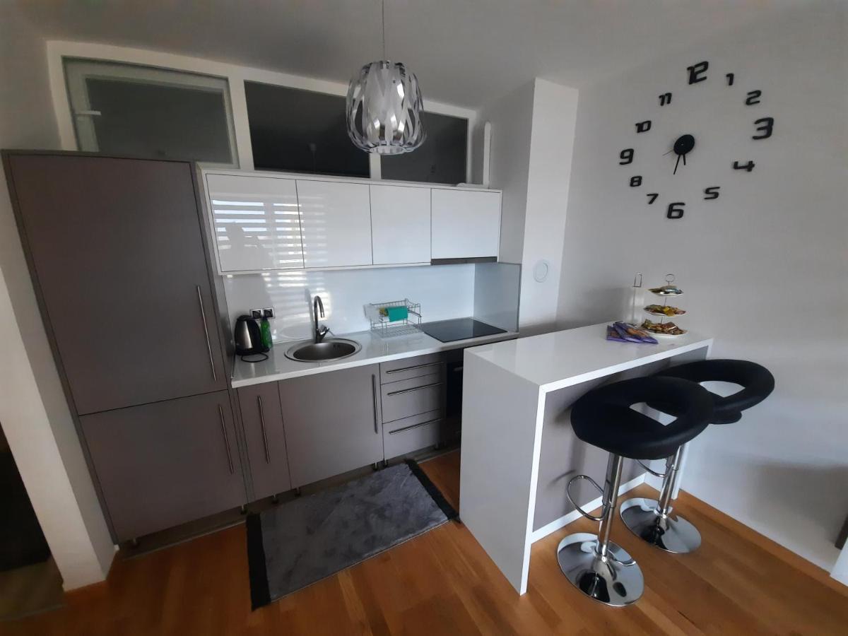 Apartman Bulevar Sarajevo - Free Parking Zewnętrze zdjęcie