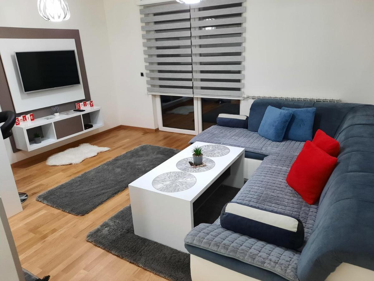 Apartament Apartman Bulevar Sarajevo - Free Parking Zewnętrze zdjęcie