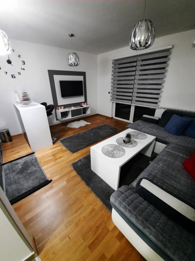 Apartament Apartman Bulevar Sarajevo - Free Parking Zewnętrze zdjęcie