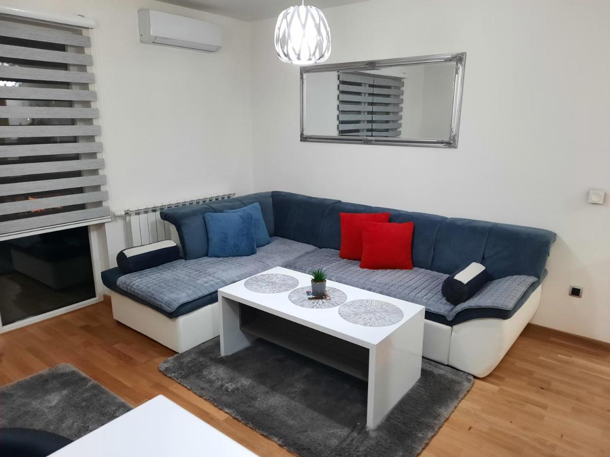 Apartament Apartman Bulevar Sarajevo - Free Parking Zewnętrze zdjęcie