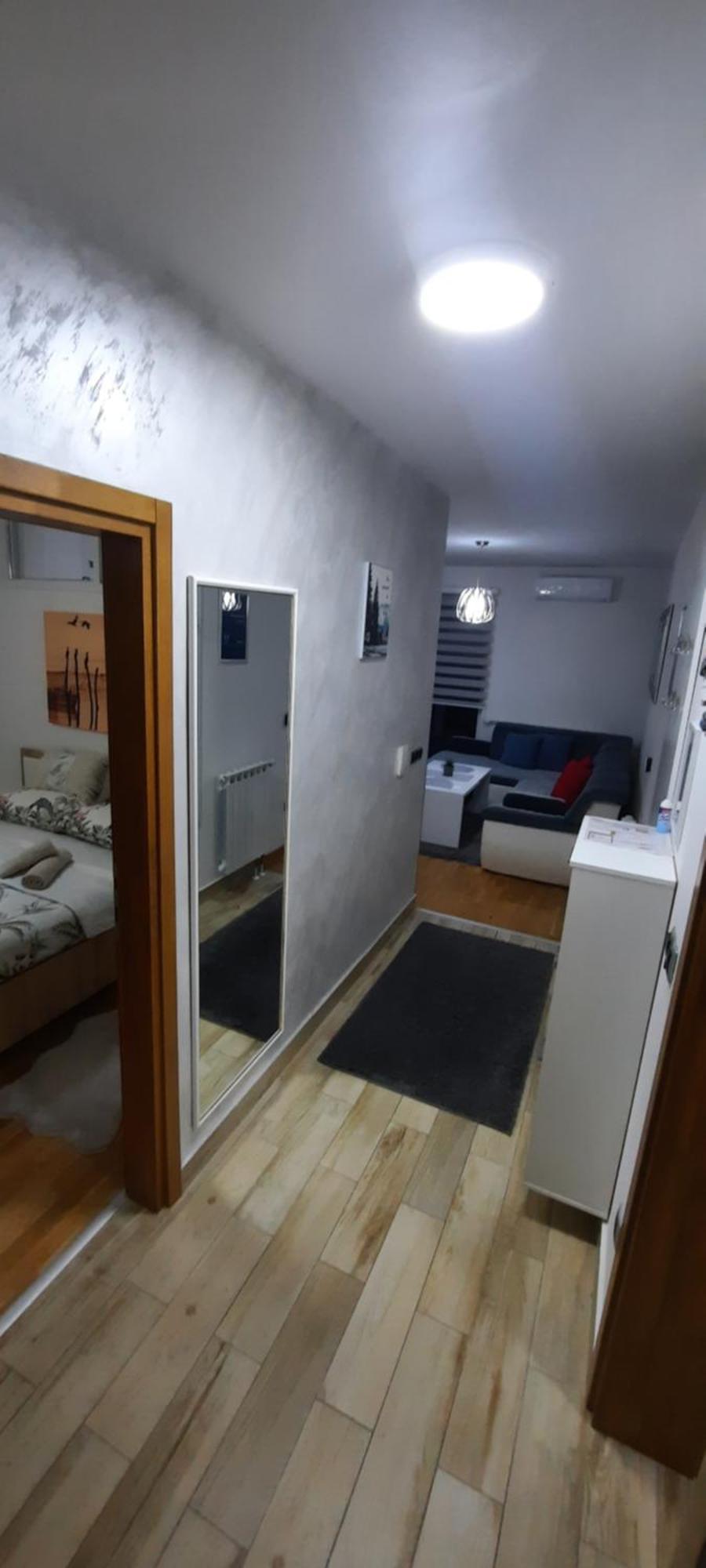 Apartament Apartman Bulevar Sarajevo - Free Parking Zewnętrze zdjęcie